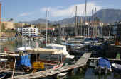 harbour_kyrenia03.jpg (71854 bytes)